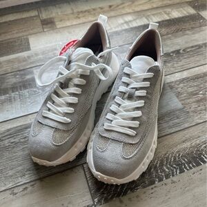 Blondo Waterproof Women’s Sneakers